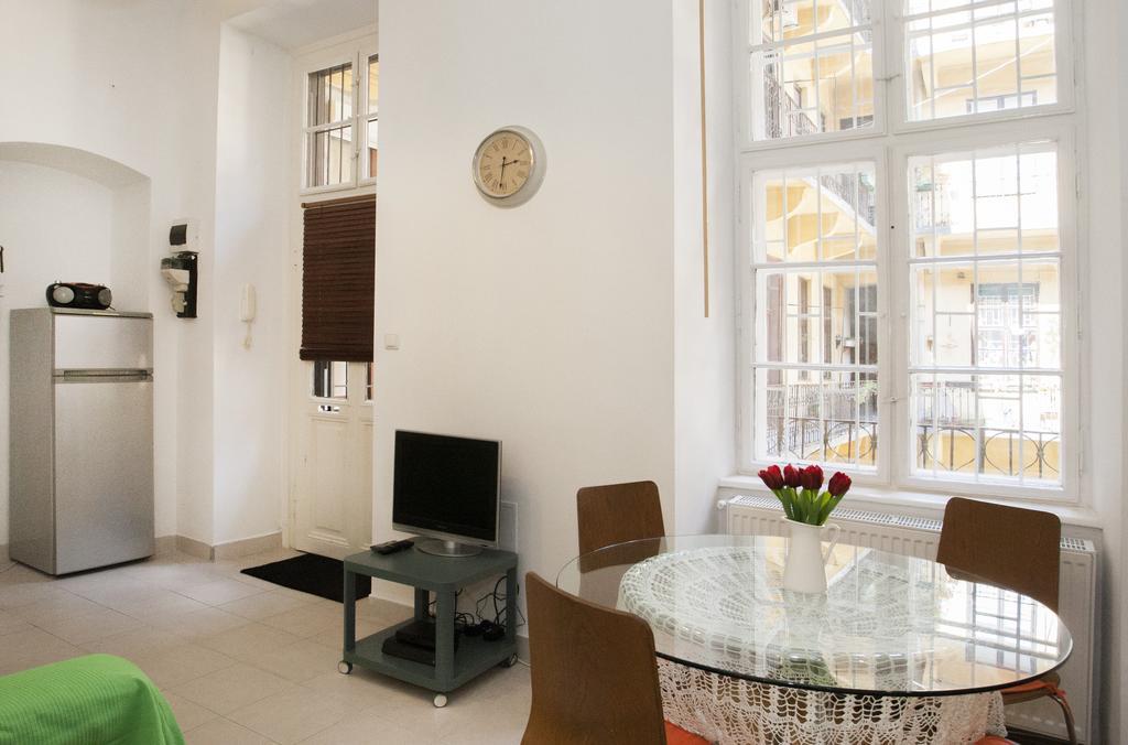 Carolyn Apartman In The Old City Apartment Budapest Ngoại thất bức ảnh