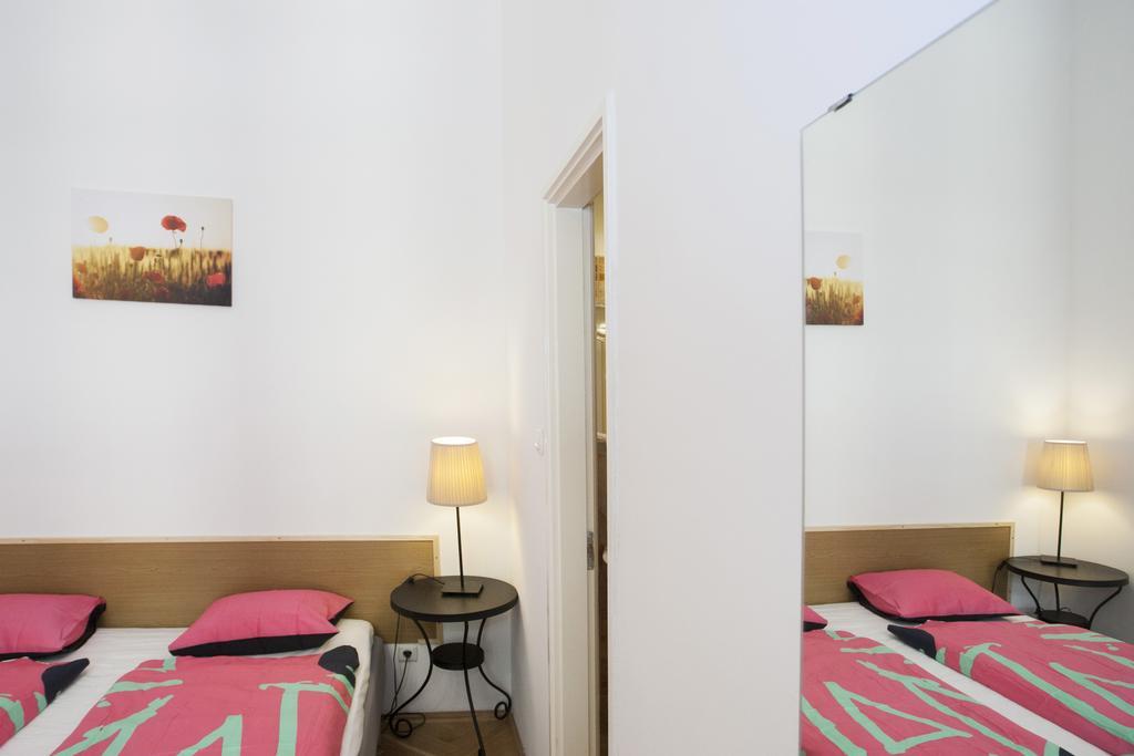 Carolyn Apartman In The Old City Apartment Budapest Ngoại thất bức ảnh